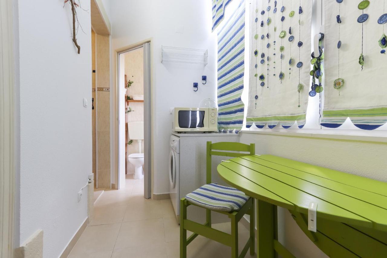 Red Almirante By Homing Apartment Lisboa Ngoại thất bức ảnh
